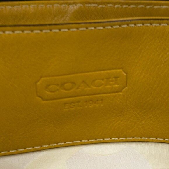 COACH Factory Outlet Signature Canvas Ivory Tote C1082-F14710 - Picture 2 of 10